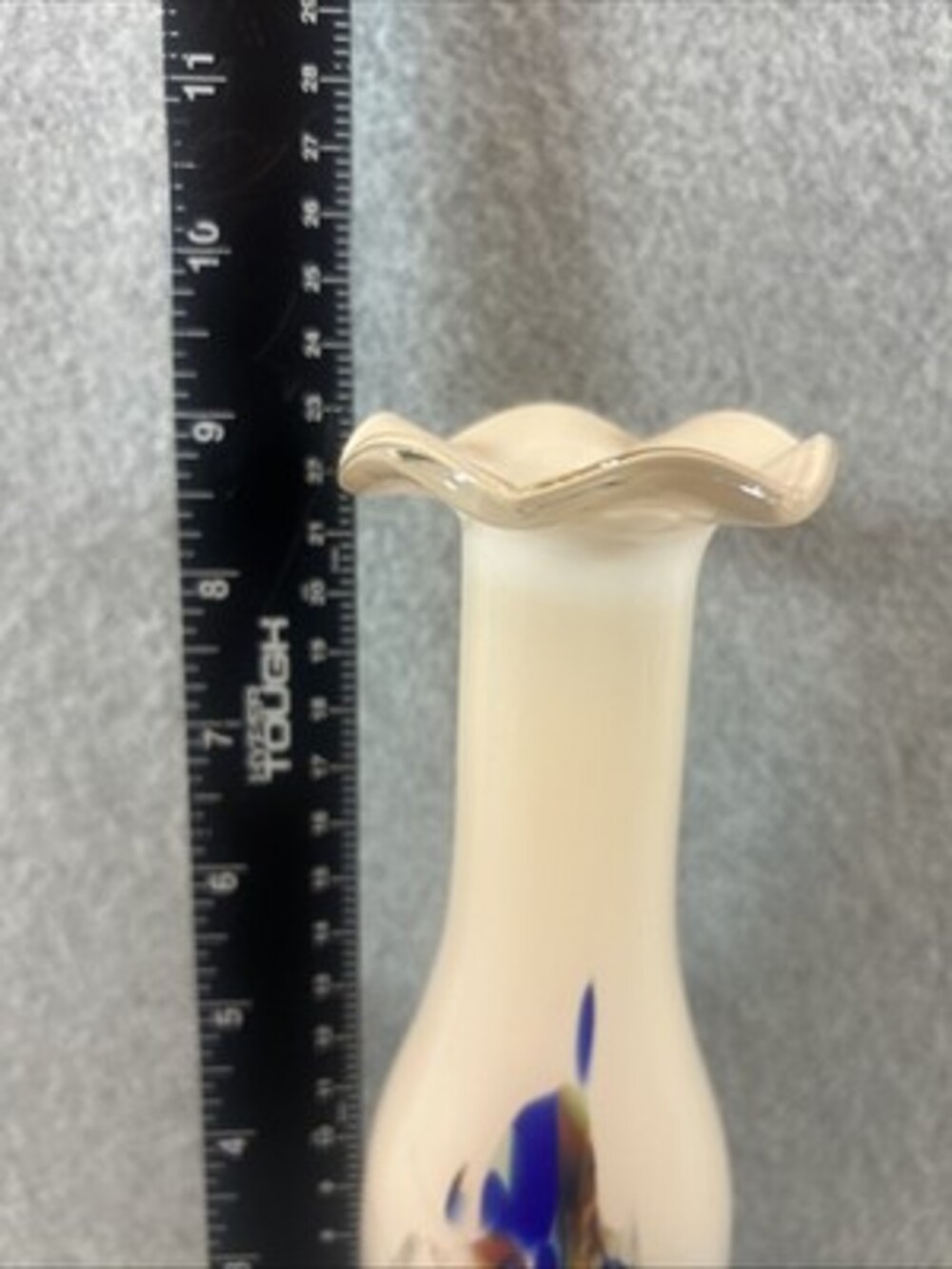 Murano 9" Art Vase With Ruffle Top And Clear Bottom - Picture 6 of 6